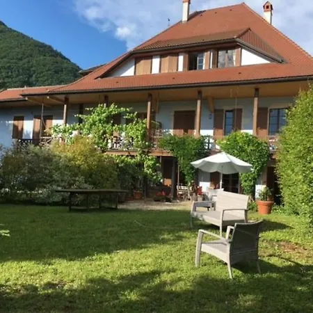 Casa de Férias La Vdca: Maison Familiale De Caractere 12 Pers Menthon-Saint-Bernard